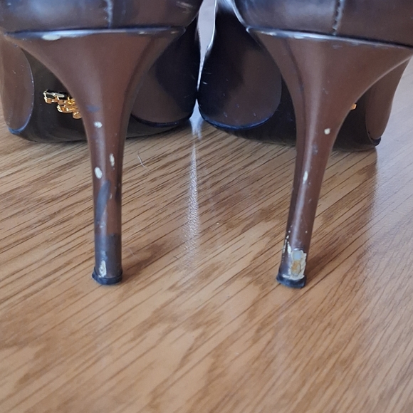 Prada Metallic Pointy Toe Pump Gold 37 TLC - Picture 6 of 12